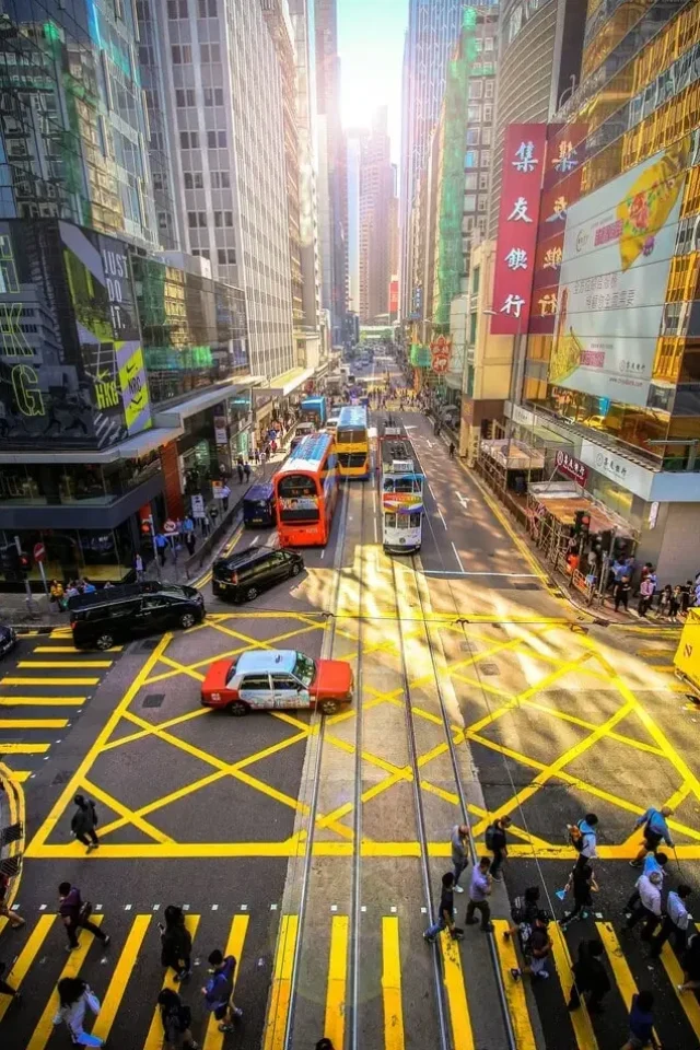 Voyage sur mesure à Hong Kong - Rue avec buildings